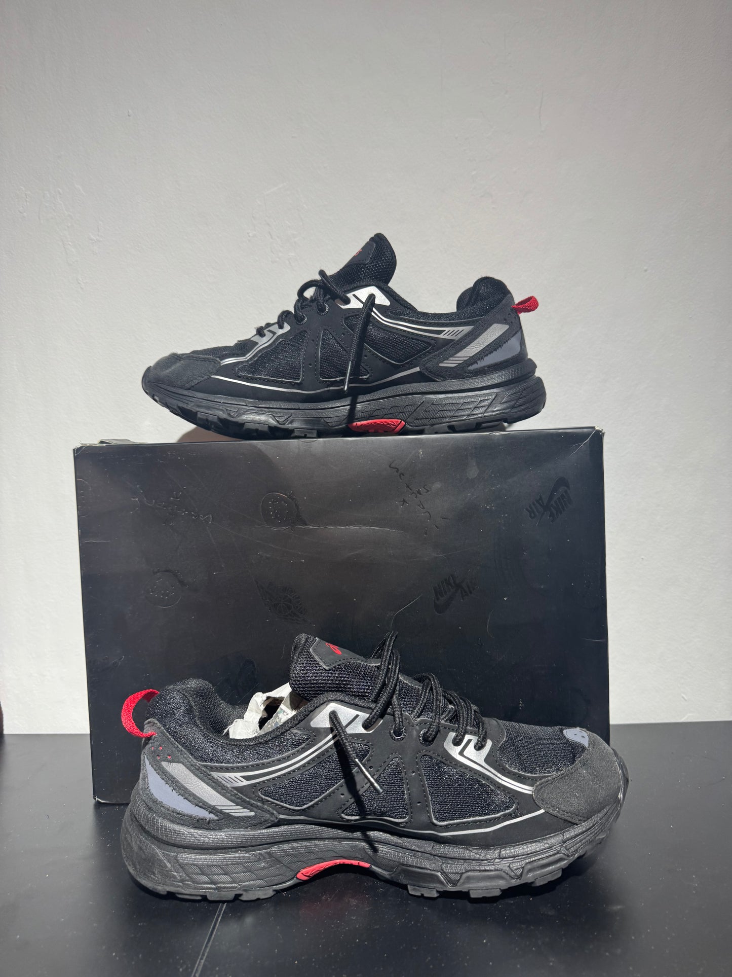 ASICS Gel-Venture 5 Noir/Rouge - 41,5