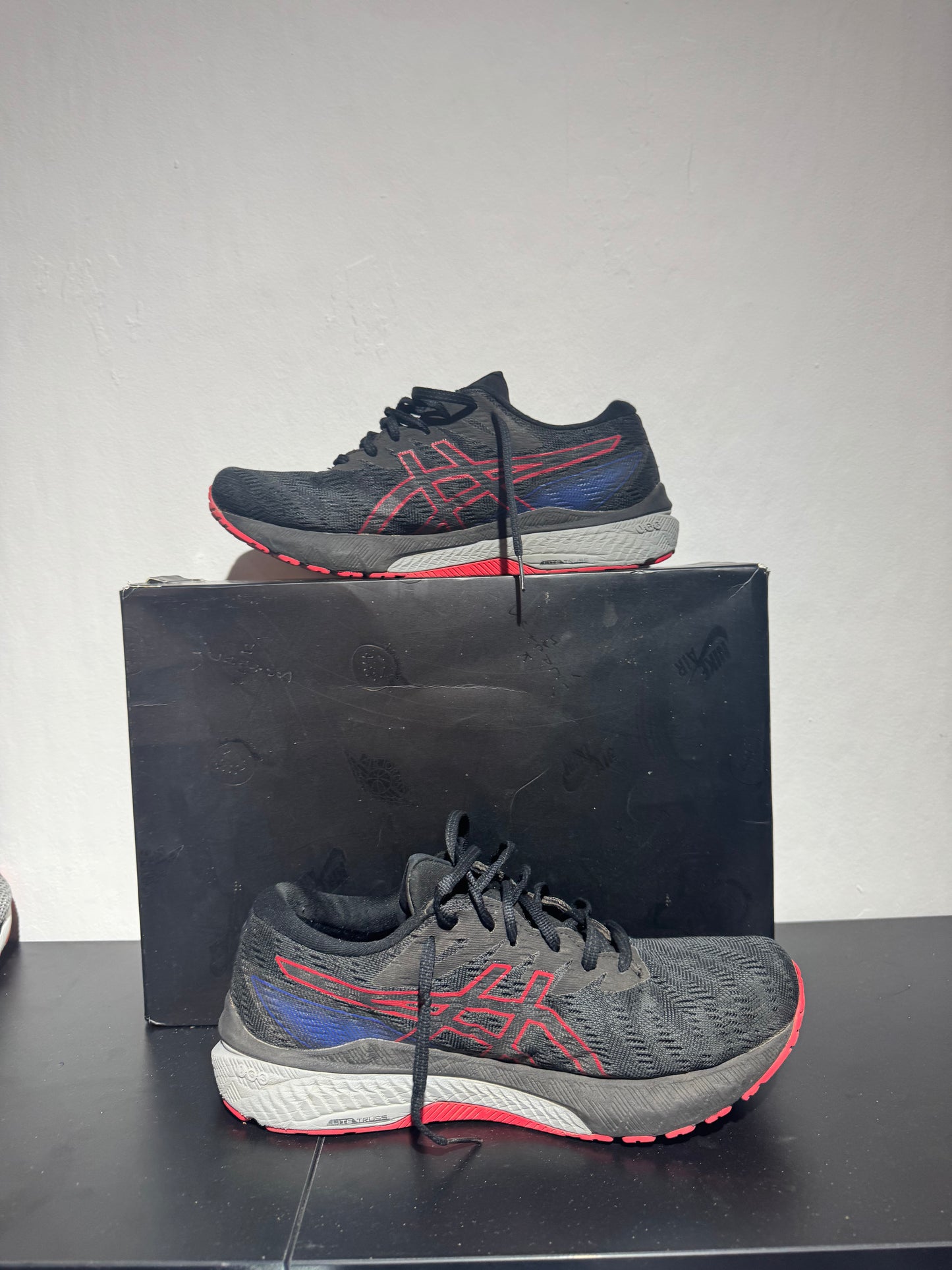 ASICS GT-2000 Noir/Rouge - 40