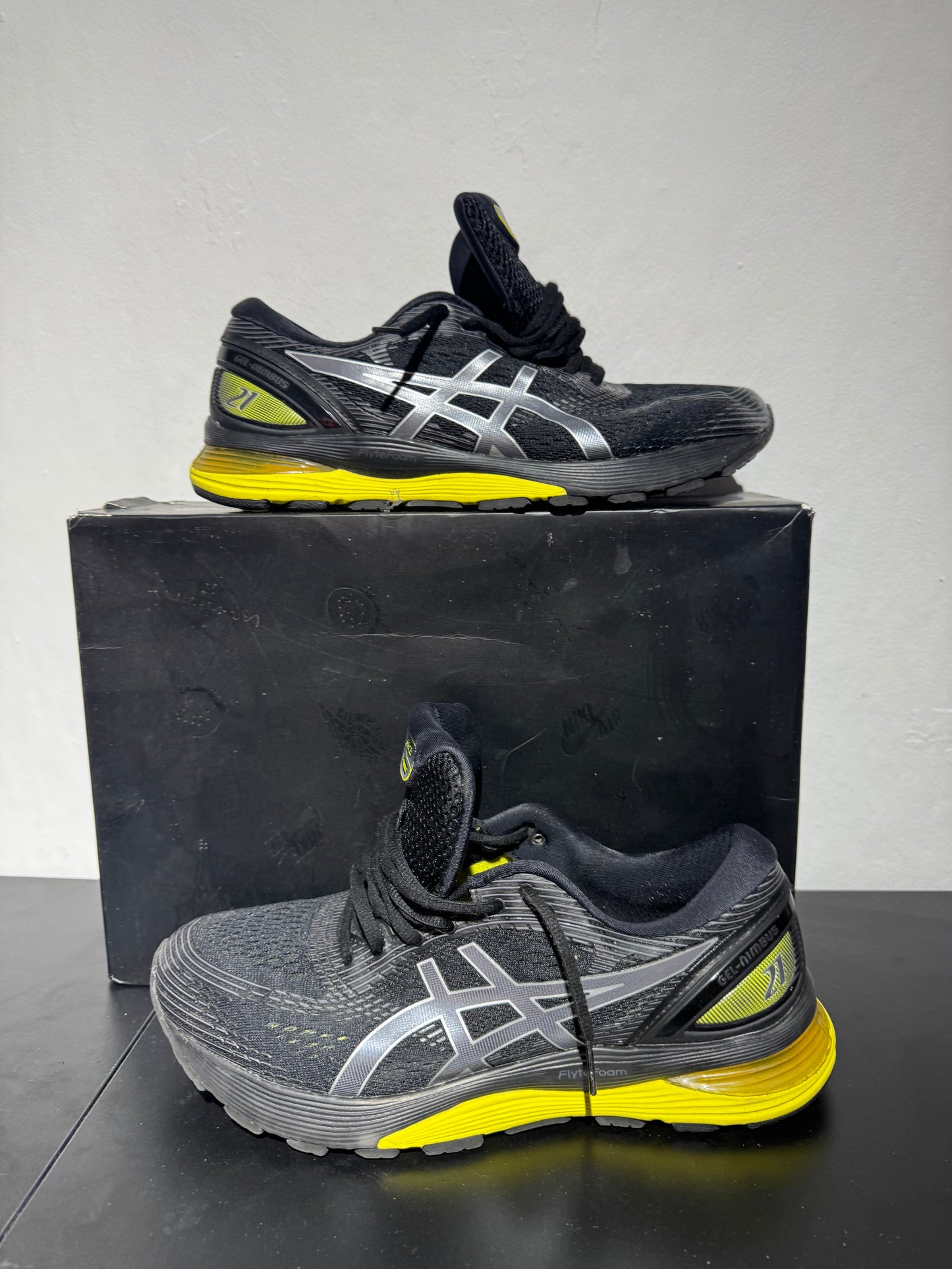 ASICS Gel-Nimbus 21 Noir/Jaune - Taille
