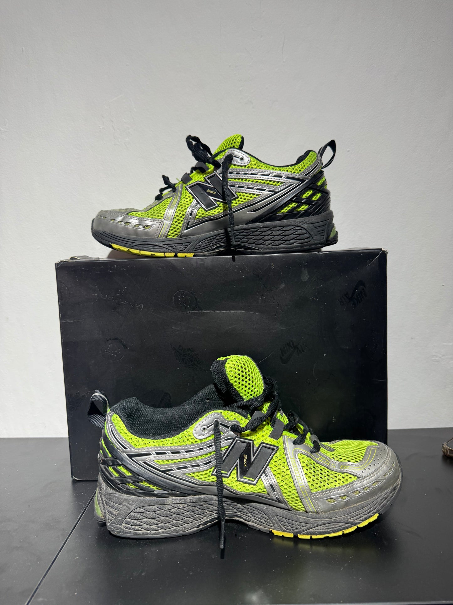 NEW BALANCE 1906R "Volt / Black" - 42