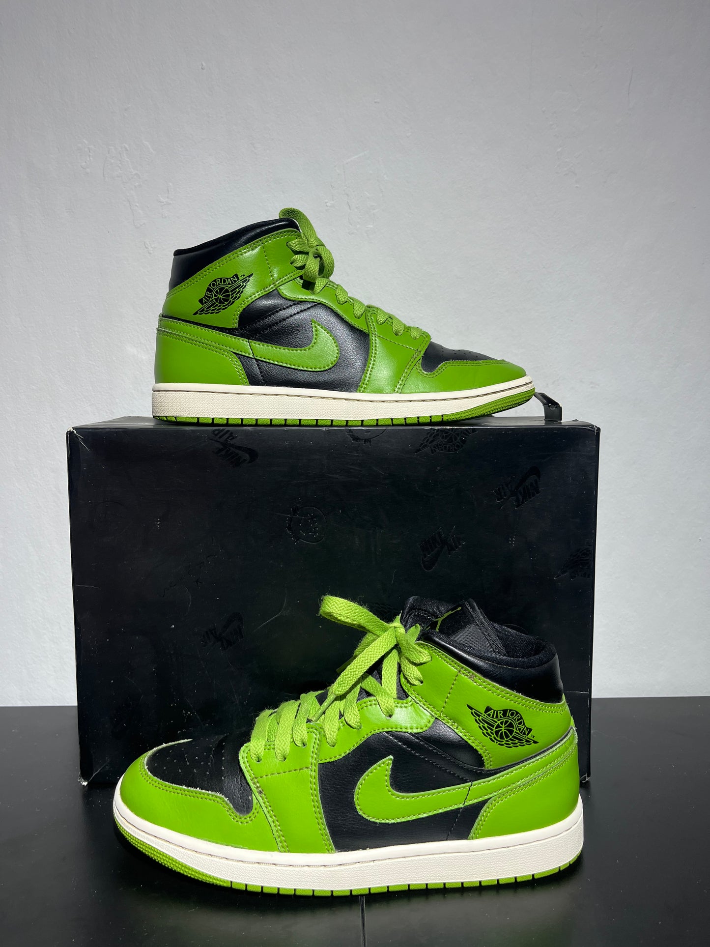 NIKE Air Jordan 1 Mid "Altitude Green" - 41