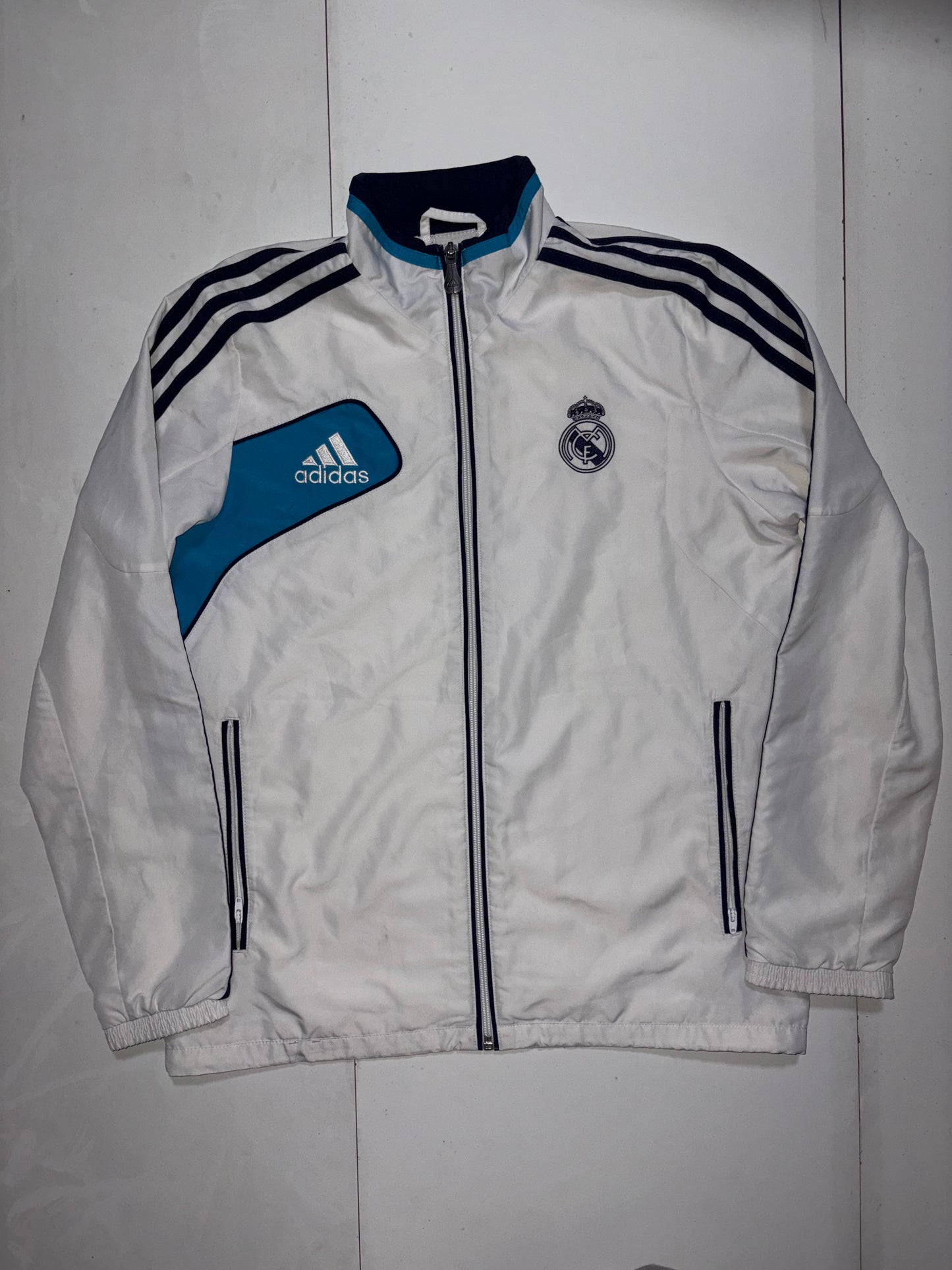 Survêtement Adidas Real Madrid CF Blanc & Bleu ciel – XS