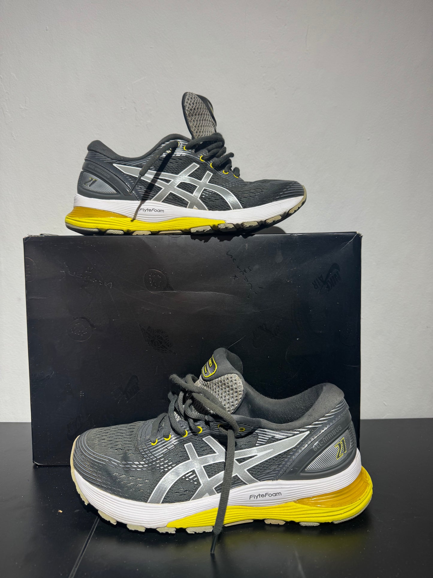 ASICS Gel-Nimbus 21 Gris/Jaune - Taille