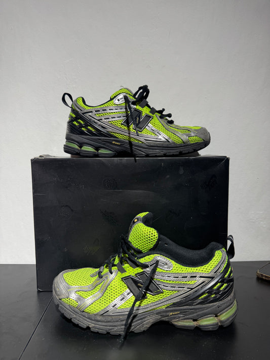 NEW BALANCE 1906R "Volt / Black" - 42