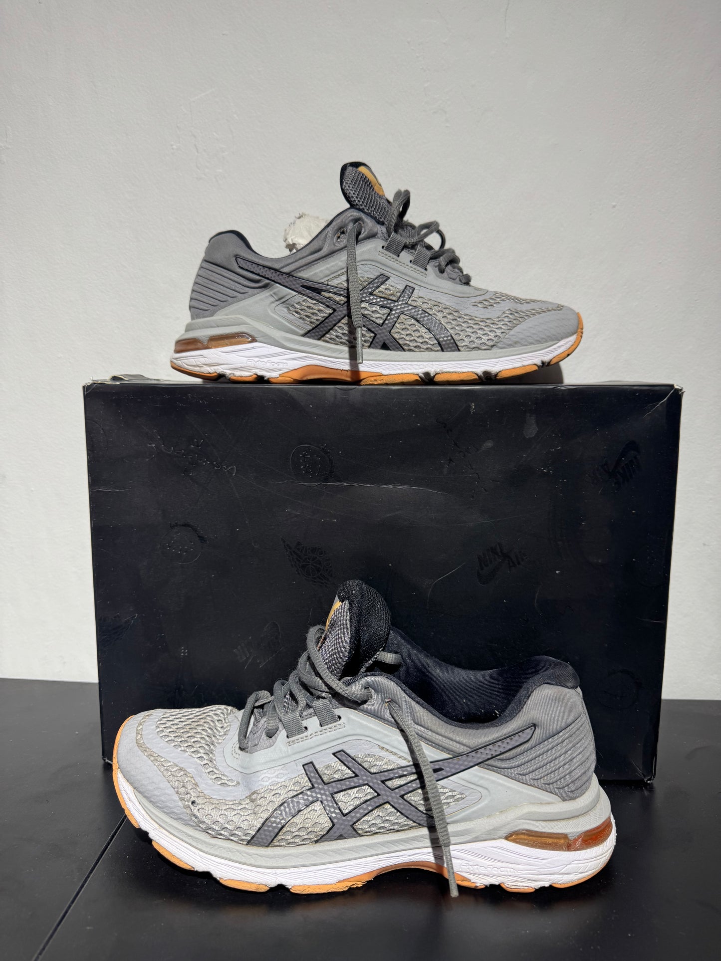 ASICS GT-2000 Gris/Orange - 39,5