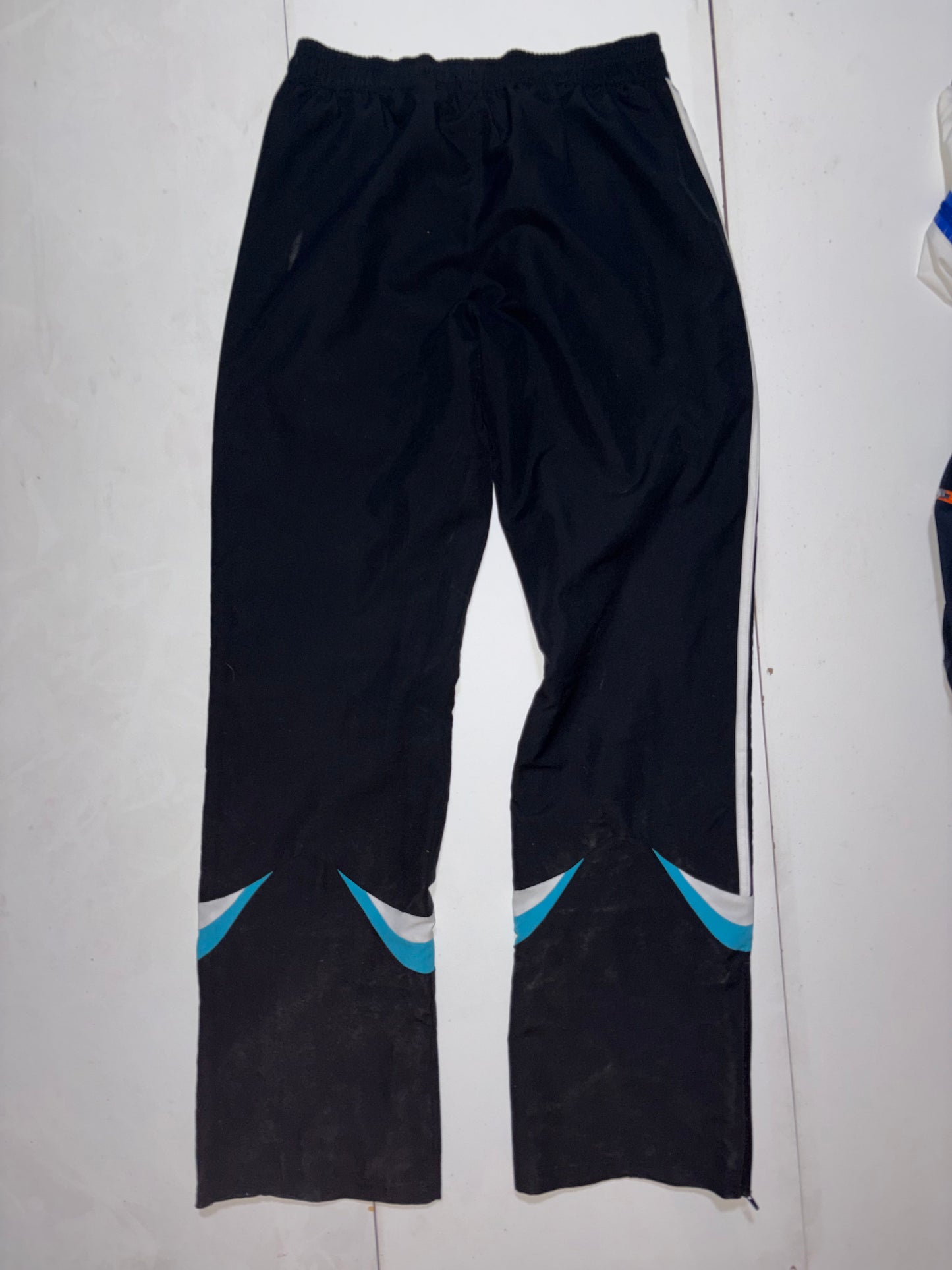 Survêtement Adidas Real Madrid CF Blanc & Noir – XL